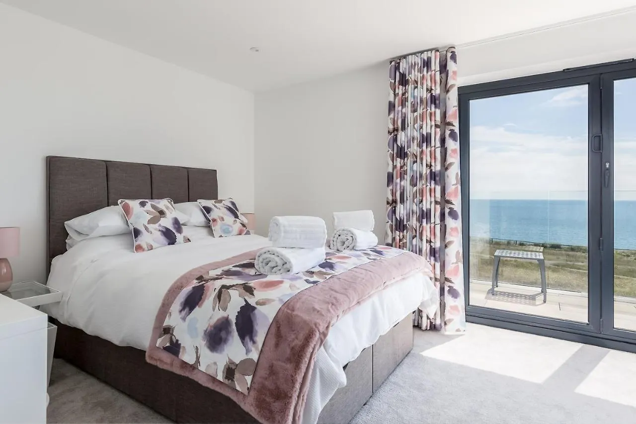 Beachcliff 0*, Bournemouth United Kingdom
