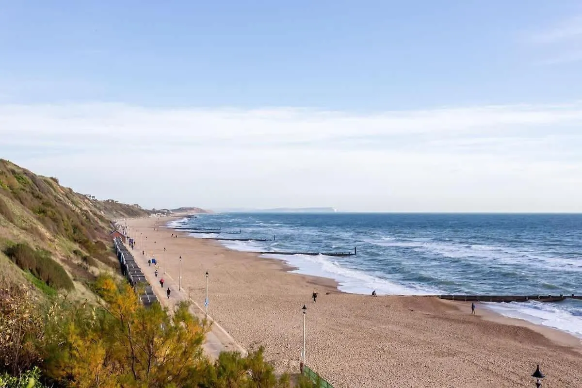 Holiday home Beachcliff United Kingdom